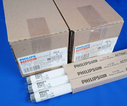 PHILIPS 15W/10