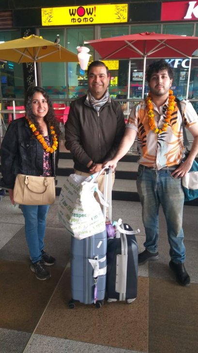 คุณนิกิต้าที่ใช้บริการทัวร์ส่วนตัว Delhi - Agra - Goa