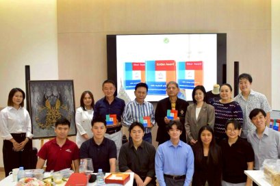 นายกสมาคมฯ ส่งมอบรางวัลแก่ผู้ชนะการประกวด ASGA Print Award 2025