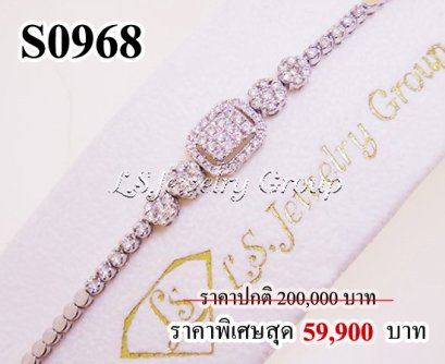 สร้อยข้อมือเพชรรูปสี่เหลี่ยมล้อมเพชร ประดับเพชรกระจุก เพชร Heart & Arrow – Russian Cut