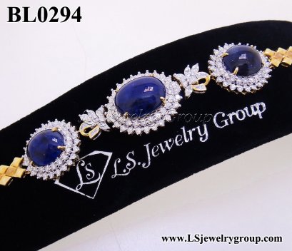 สร้อยข้อมือไพลินพม่าหลังเบี้ย (Certificate Natural Burma Blue Sapphire )  29.38 ct.