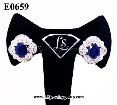 ต่างหูไพลินแท้เจียระไน 4.30 Ct. มีใบ Cer (Certified Natural Unheated Star Burma Ruby) เพชรแท้ธรรมชาติ H&A -รัชเชี่ยนคัท น้ำ 100-99% เพชร2.30 ct. 52 เม็ด White gold เปอร์เซ็นต์สูงสุด หนัก 14.600 g.