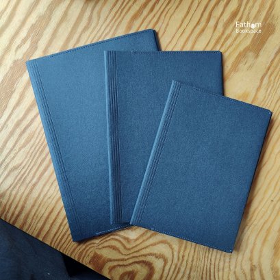 Book Cover : Navy / Folio /  ปกหนังสือกันน้ำ  ผลิตจากกระดาษทำความสะอาดได้