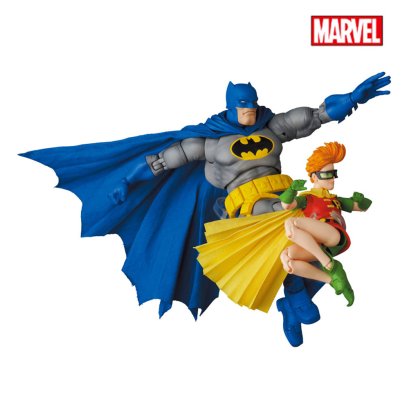 Mafex Batman Blue, Robin