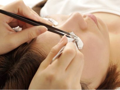 ไม่เคยต่อขนตา มาที่ Blanc ได้เลยค่ะ เราพร้อมให้คำปรึกษา