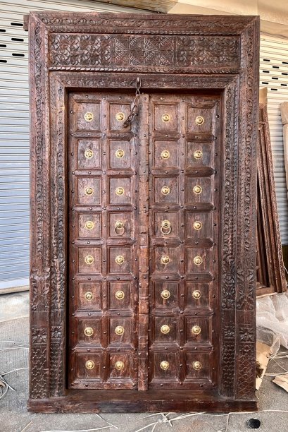 L77 Indian Antique Door With Brass