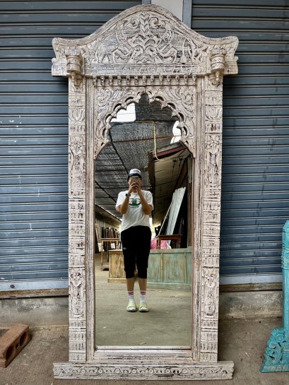 MR102 Large White Mirror with Carved Elephants