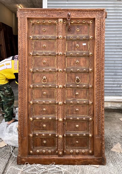 S33 Vintage Door with Iron and Brass Decor