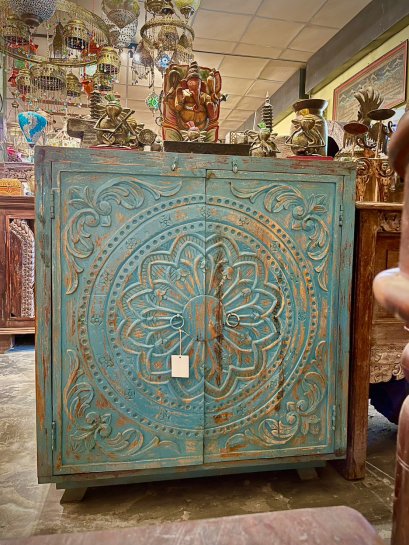 2SB34 Blue Sideboard with 2 Carving Doors