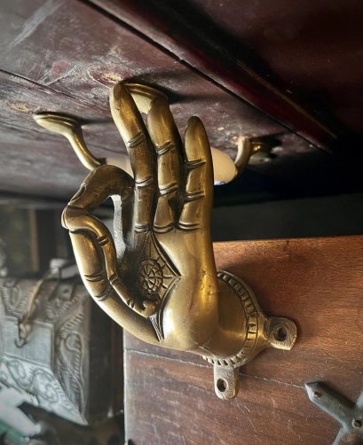 BRI46 Brass Vishnu Hand Door Decor