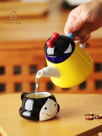 เซ็ตกาน้ำชาเซรามิคพร้อมถ้วยชา สโนไวท์ SNOW WHITE TEA FOR ONE