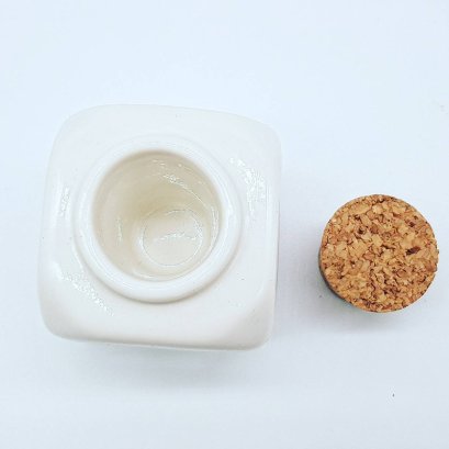 ถ้วยใส่น้ำยาต่อเล็บ