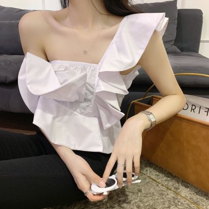 เสื้อผ้าแฟชั่นผู้หญิง