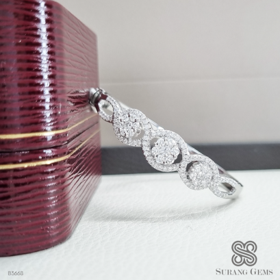 กำไลข้อมือเพชรกระจุก ลายดอกไม้