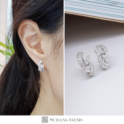 ต่างหูเพชรห่วง รูปดอกไม้