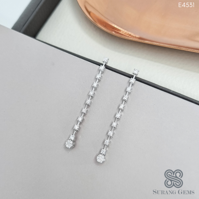 ต่างหูเพชรระย้าเส้นตรงห้อยยาว