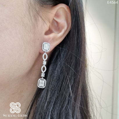 ต่างหูเพชรสี่เหลี่ยมตุ้งติ้ง ถอดปลายได้