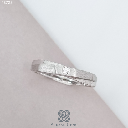 แหวนเพชรชายรุ่นไขว้ ทองขาว18k