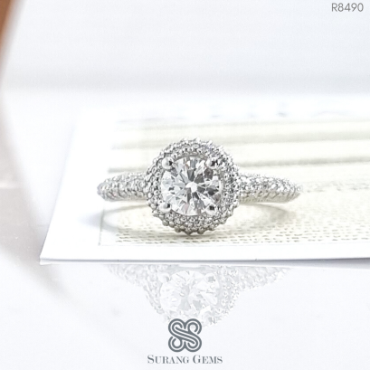 แหวนเพชรทรงล้อม Halo ครึ่งกะรัต ทองขาว18k