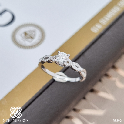 แหวนหมั้นเพชรน้ำ100