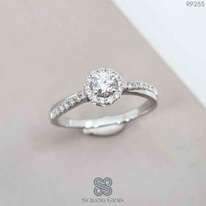 แหวนแต่งงานเพชรทรงล้อมฮาโล