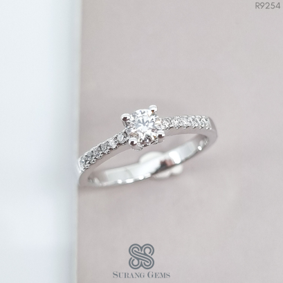 แหวนเพชรชู รุ่น4หนามเตย แหวนหมั้นแหวนแต่งงาน