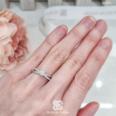 แหวนเพชรชูทรงไขว้