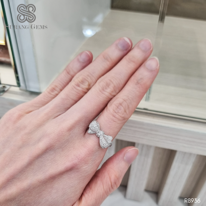 แหวนเพชรทรงโบว์