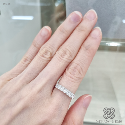 แหวนเพชรแถว oval