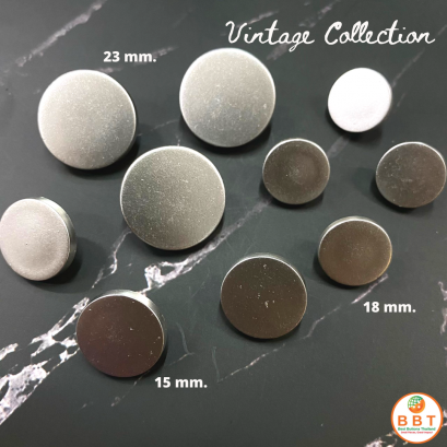 Silver buttons, matte finish, 23 mm.