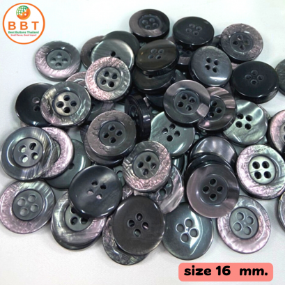 Imitation shell buttons, size 16 mm.