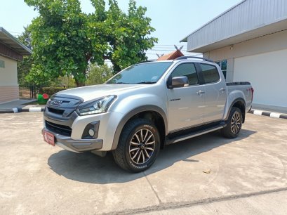 ISUZU D-MAX CAB-4 V-CROSS MAX 3.0 Z Ddi 4WD PRESTIGE A/T 2018