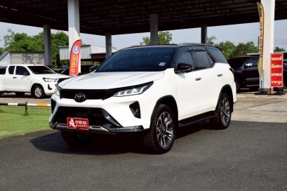 TOYOTA FORTUNER 2.8 LEGNEDER 4WD BLACK TOP A/T 2020