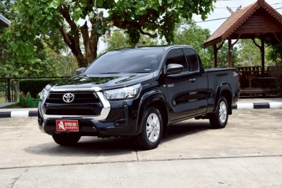 TOYOTA HILUX REVO SMARTCAB 2.4 MID Z EDITION M/T 2021