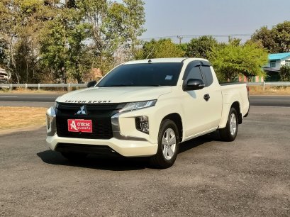 MITSUBISHI TRITON MEGACAB 2.5 GLX DID M/T 2022