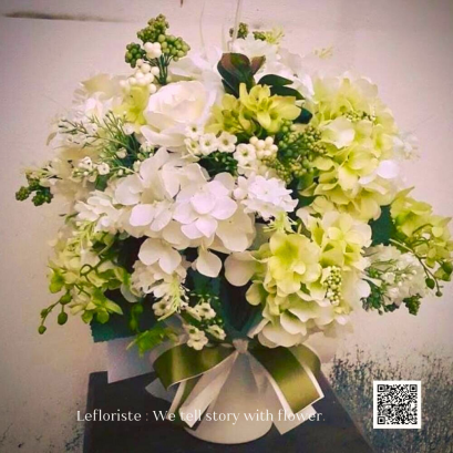 แจกันดอกไม้ประดิษฐ์ ของขวัญแสดงความยินดี หรือ ตกแต่งสำนักงาน ดีไซน์ Luxury ดอกไม้ประดิษฐ์เกรดพรีเมียม สวยหรูทนทาน สะท้อนรสนิยม"