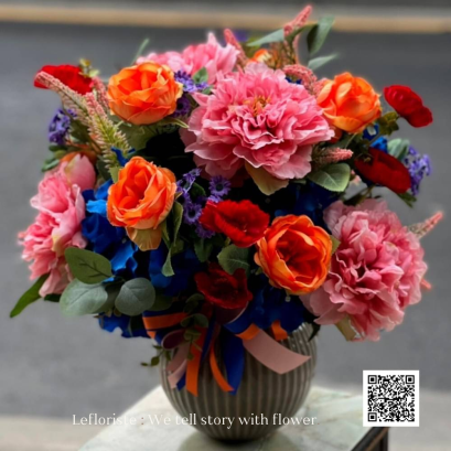 แจกันดอกไม้ประดิษฐ์ ของขวัญแสดงความยินดี หรือ ตกแต่งสำนักงาน ดีไซน์ Luxury ดอกไม้ประดิษฐ์เกรดพรีเมียม สวยหรูทนทาน สะท้อนรสนิยม"