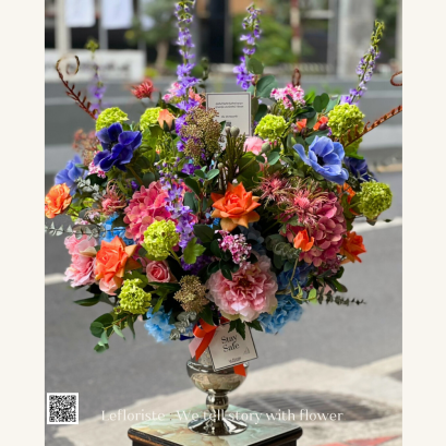 แจกันดอกไม้ประดิษฐ์ ของขวัญแสดงความยินดี หรือ ตกแต่งสำนักงาน ดีไซน์ Luxury ดอกไม้ประดิษฐ์เกรดพรีเมียม สวยหรูทนทาน สะท้อนรสนิยม"