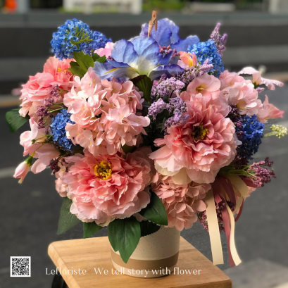 แจกันดอกไม้ประดิษฐ์ ของขวัญแสดงความยินดี หรือ ตกแต่งสำนักงาน ดีไซน์ Luxury ดอกไม้ประดิษฐ์เกรดพรีเมียม สวยหรูทนทาน สะท้อนรสนิยม"