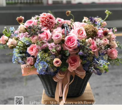 กระเช้าดอกไม้สด สวยสดใส เหมาะกสำหรับแสดวความยินดีเปิดกิจการ เปิดร้าน จากร้านดอกไม้ Lefloriste