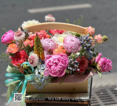 กระเช้าดอกไม้สด เหมาะสำหรับแสดงความยินดี สวยหรูหรา ทันสมัย ร้านดอกไม้ lefloriste