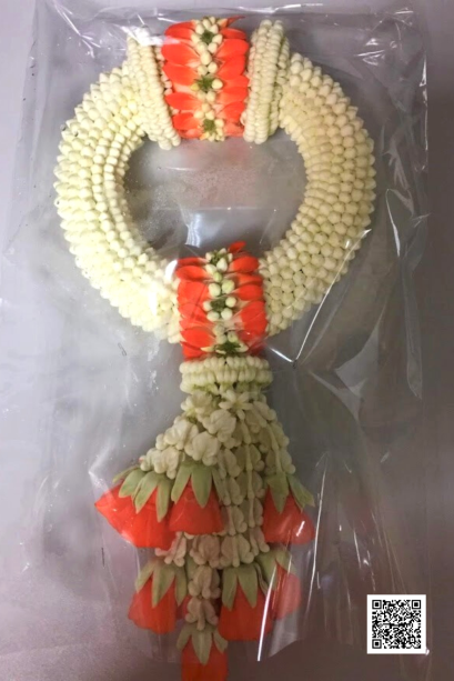 มาลัยดอกไม้สด Be Love พวงมาลัยดอกไม้สดร้อยปราณีต LeFloriste  มาลัยดอกไม้สดพรีเมียม สื่อความรักและความเคารพ