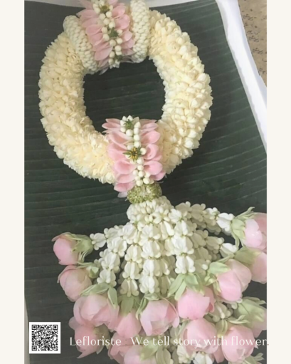 มาลัยดอกไม้สด Be Love พวงมาลัยดอกไม้สดร้อยปราณีต LeFloriste  มาลัยดอกไม้สดพรีเมียม สื่อความรักและความเคารพ