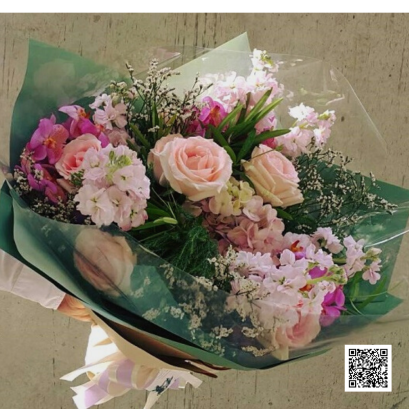 ช่อดอกไม้พรีเมียม ที่รังสรรค์อย่างพิถีพิถัน สั่งดอกไม้ Le Floriste จัดส่งถึงมือผู้รับอย่างรวดเร็วและปลอดภัย