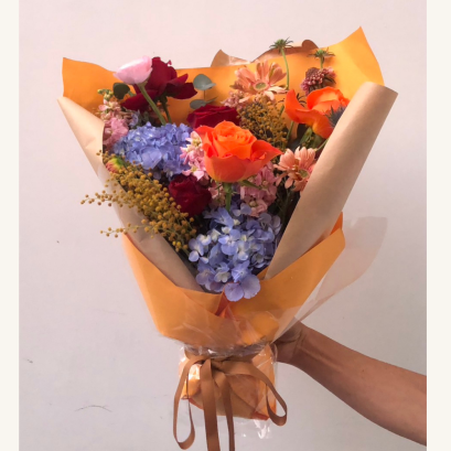 ช่อดอกไม้สดสีสันสดใส Le Floriste สำหรับแสดงความยินดี/รับปริญญา (
