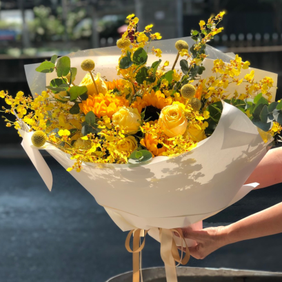 ช่อดอกไม้สดสีสันสดใส Le Floriste สำหรับแสดงความยินดี/รับปริญญา (