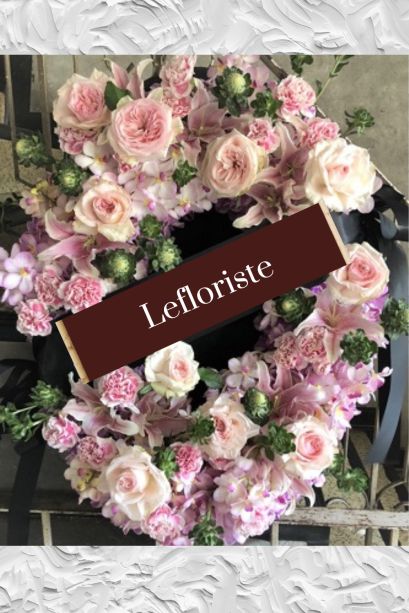 พวงหรีดดอกไม้สดพรีเมียม Le Floriste | บริการส่งด่วนถึงวัดทั่วกรุงเทพฯ | แสดงความอาลัยอย่างสง่างาม