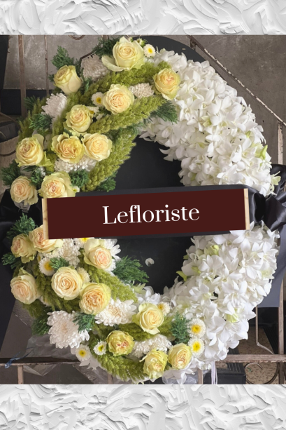 พวงหรีดดอกไม้สดพรีเมียม Le Floriste | บริการส่งด่วนถึงวัดทั่วกรุงเทพฯ | แสดงความอาลัยอย่างสง่างาม