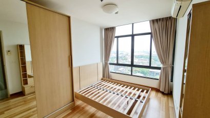 高楼层，风景好，性价比高！！ 出售公寓，IDEO Blucove Sukhumvit，2 间卧室，43.73 平方米，家具齐全。 拎包入住，靠近 BTS Udom Suk仅 70 米