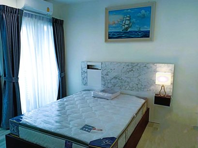 Fully Furnished! Ready to move in! Sell The Key Sathorn - Charoenraj Condominium. Great Location! Great for living!
